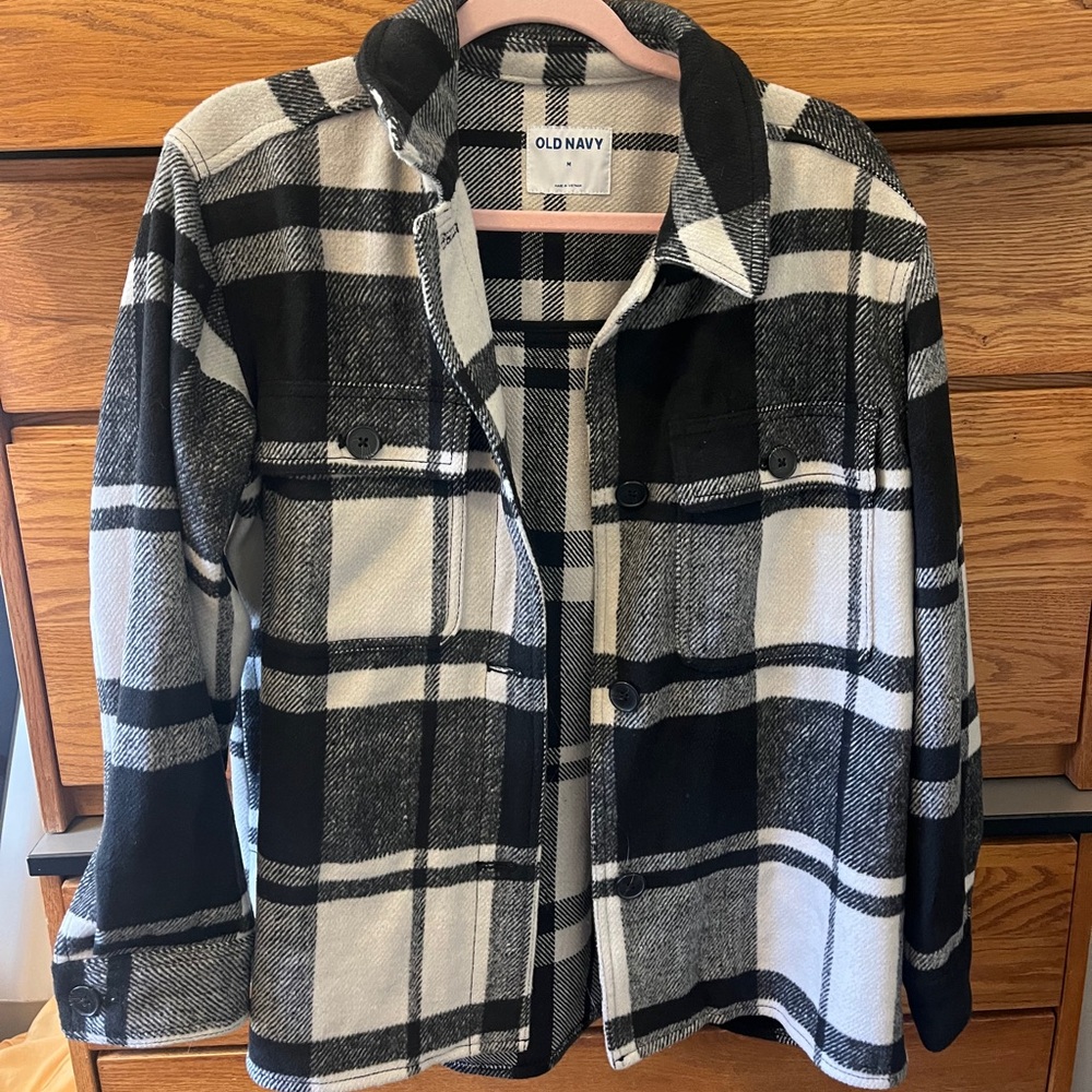 Old Navy Womens Plaid Shacket!!